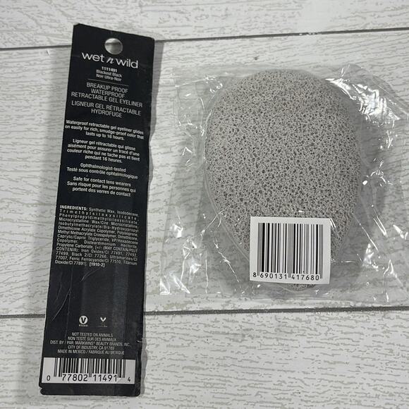 Wet N Wild Eyeliner in Blackest Black and a Farmasi Face Sponge Bundle 2 Pieces - Picture 2 of 7